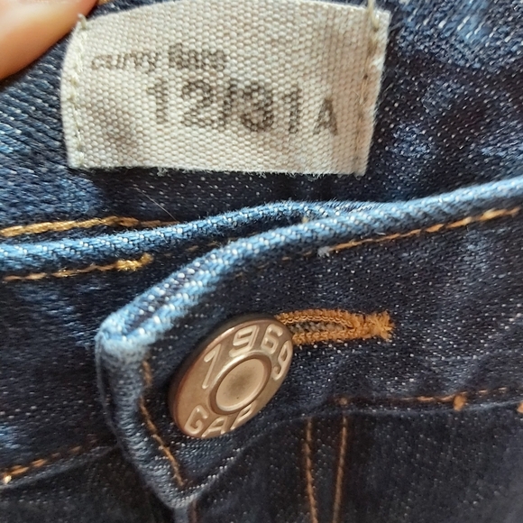 Dark blue Gap jeans - Picture 2 of 3